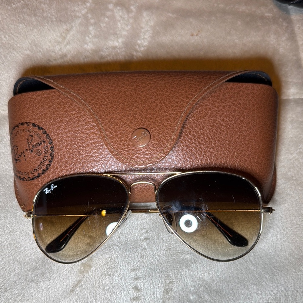 Ray-Ban Gold Aviator Sunglasses with Brown Case